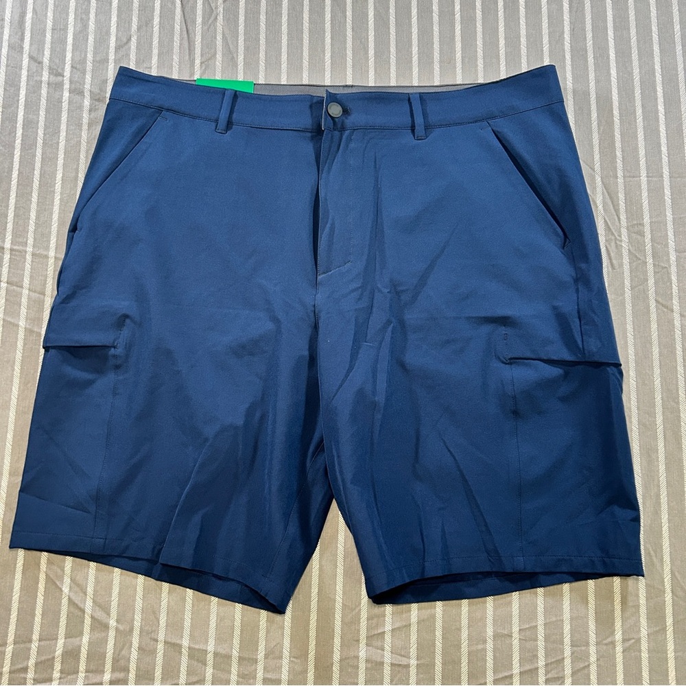 32 Degrees Cool Men's Lightweight with Stretch Tech Cargo Shorts Blue Size 38